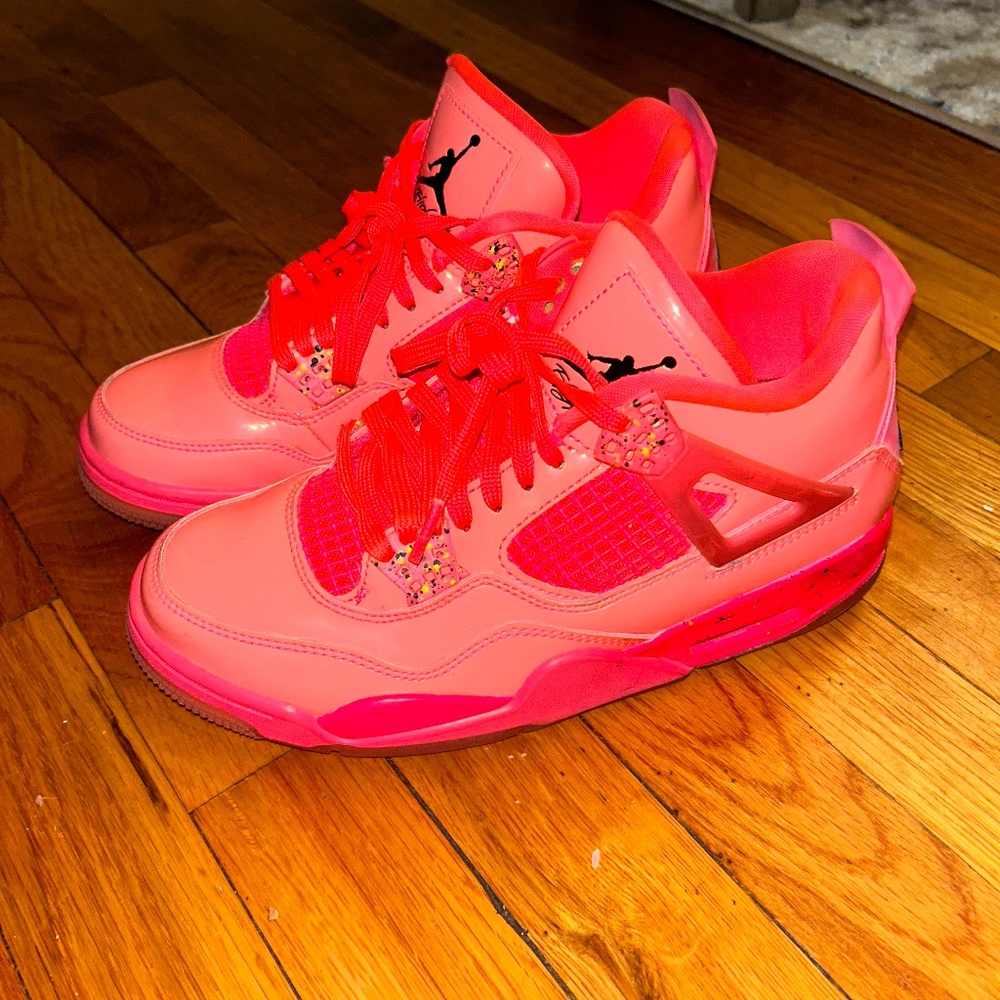 Air Jordan Retro 4 Hot Punch